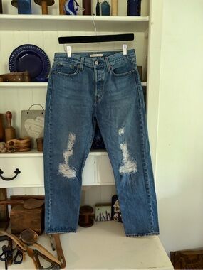Levi’s- Women’s Distressed Blue Denim Jeans